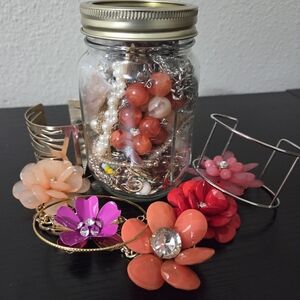 Mystery Jewelry Jar 16oz Wearable Lot Necklaces Bracelets Earrings Rings Pendant